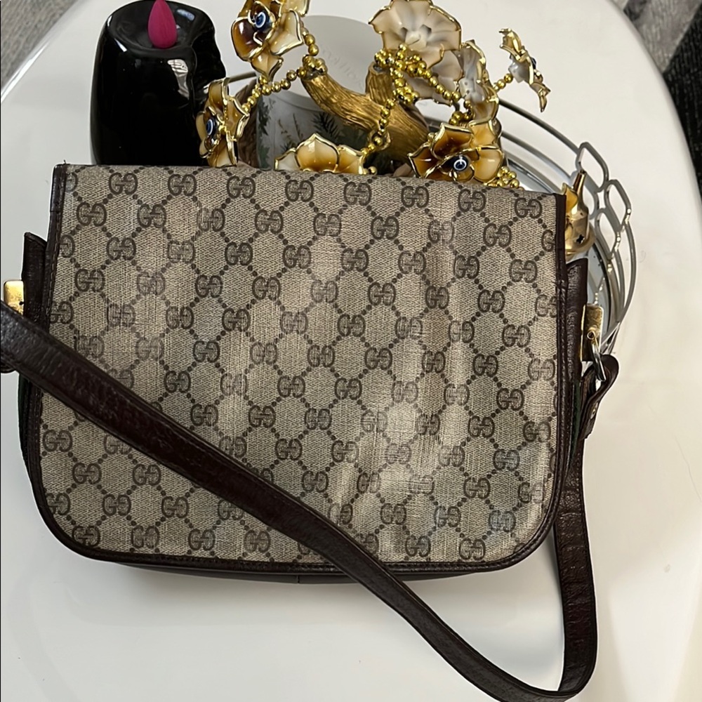 Gucci Brown and Cream Women's Bag, signs of wear, no smells, good condition. - Picture 4 of 11